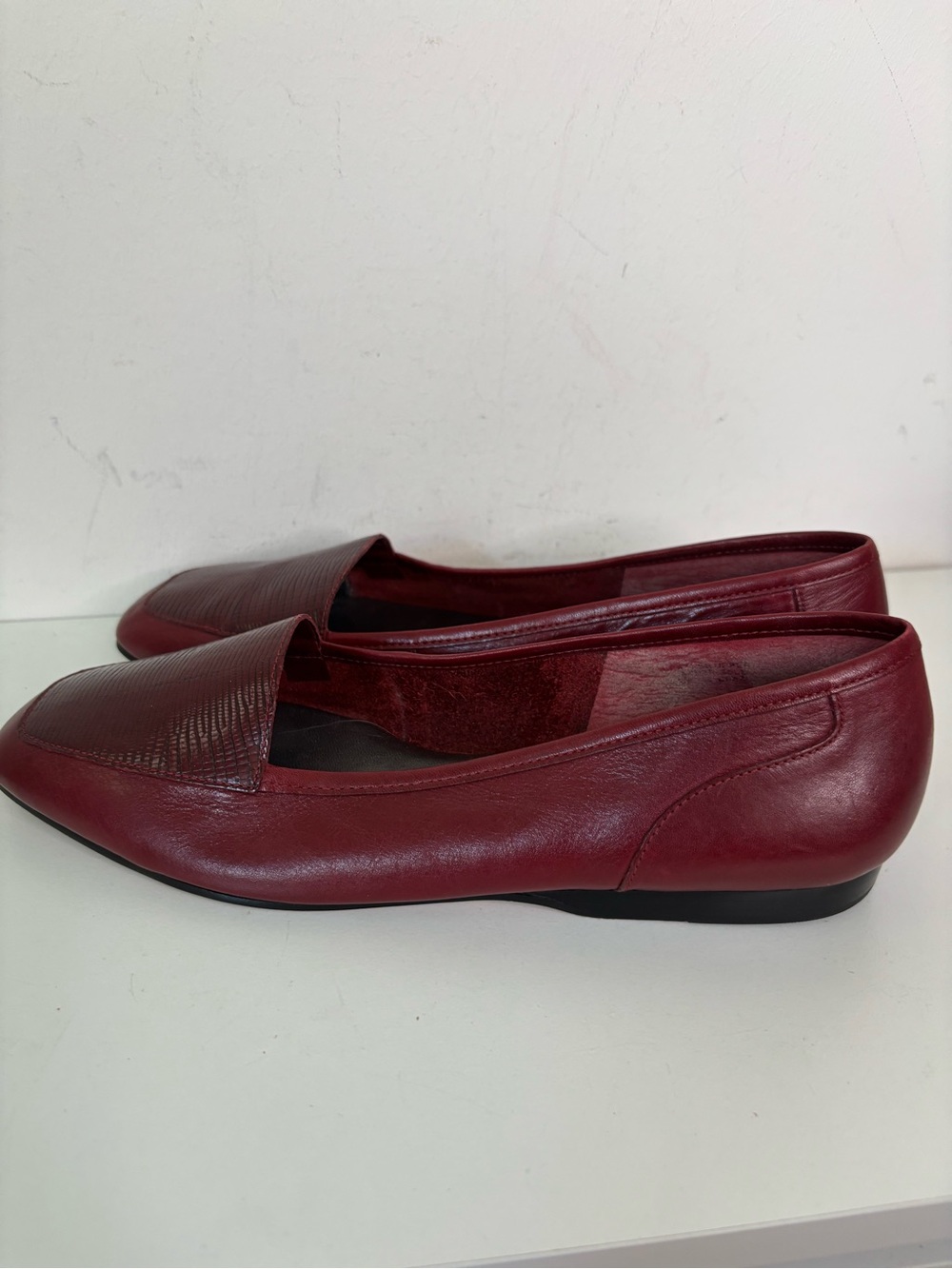 Enzo Angiolini Burgundy Leather Slip-On Loafers 9.5 - Picture 3 of 10